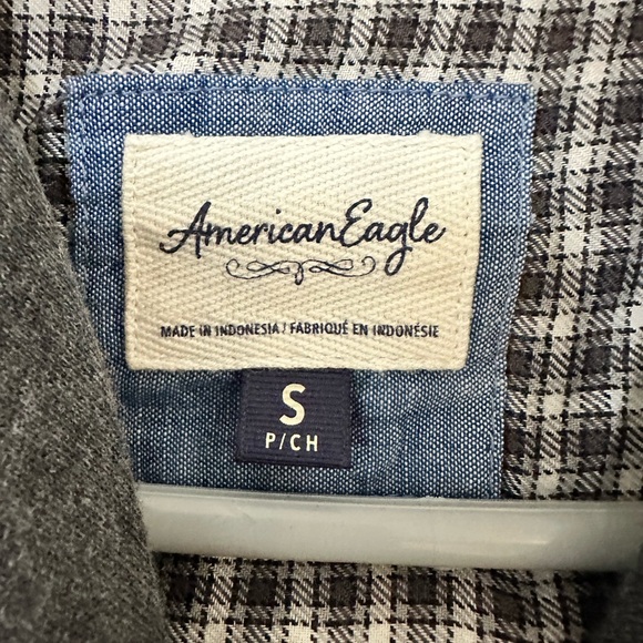 American Eagle Distressed Plaid Button Up Top - Picture 4 of 5